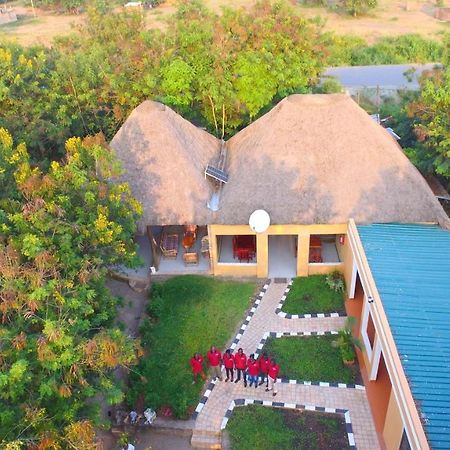 Irungu Forest Safari Lodge Katunguru Exterior foto