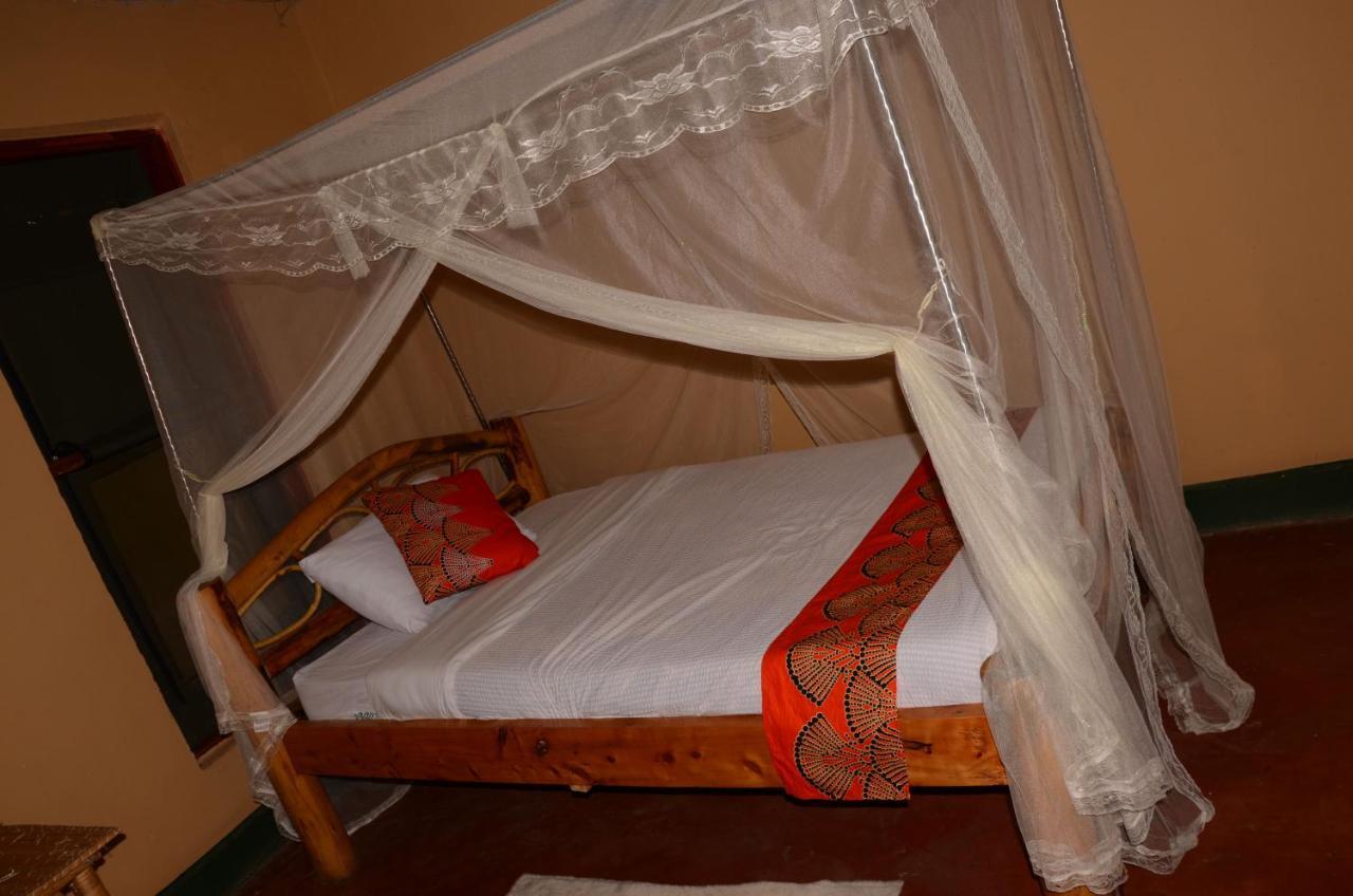 Irungu Forest Safari Lodge Katunguru Exterior foto