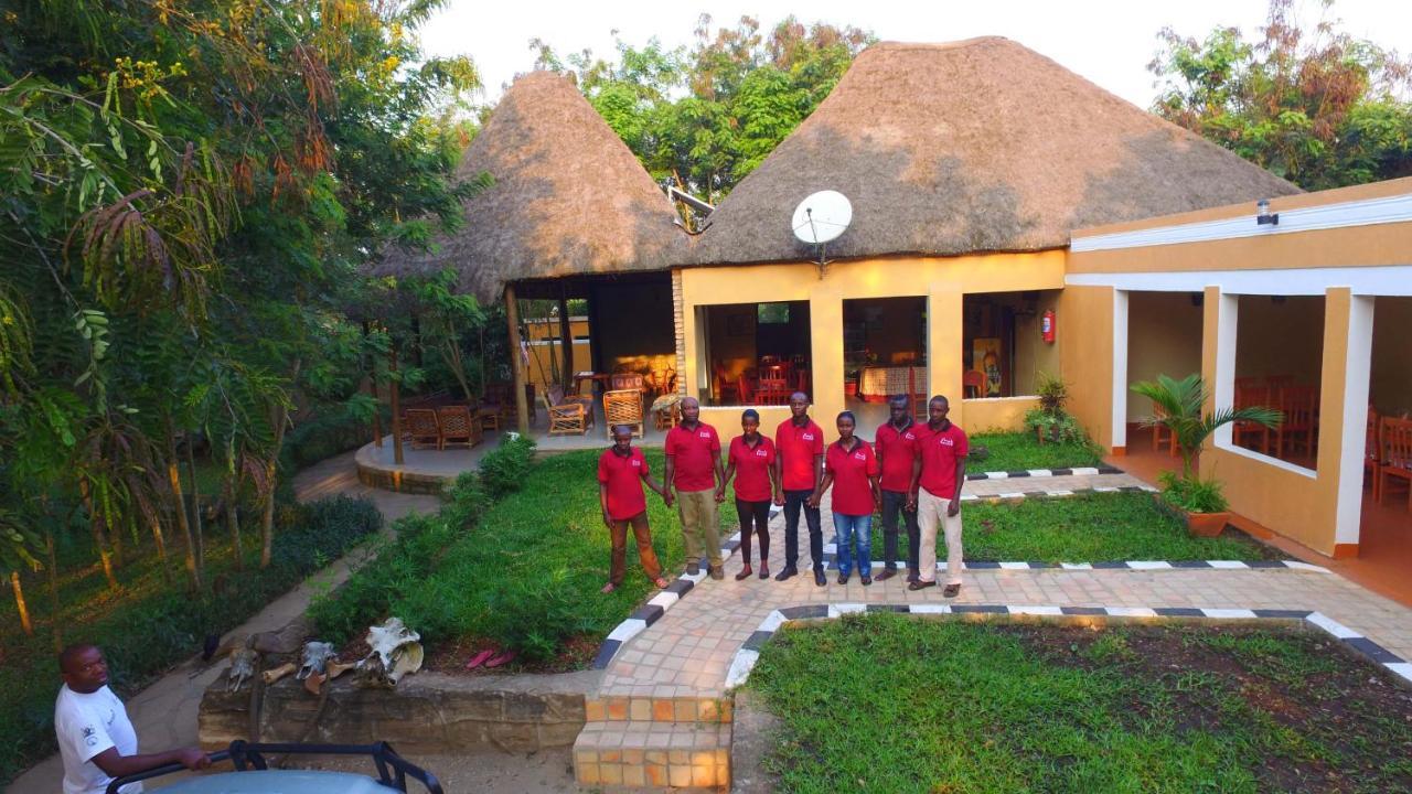 Irungu Forest Safari Lodge Katunguru Exterior foto